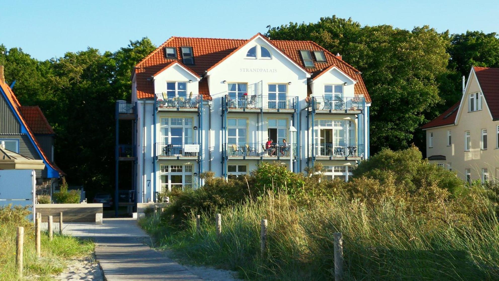 Strandpalais/Lee Rostock Exterior photo